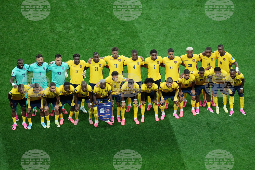 Ecuador Mexico WCup Soccer