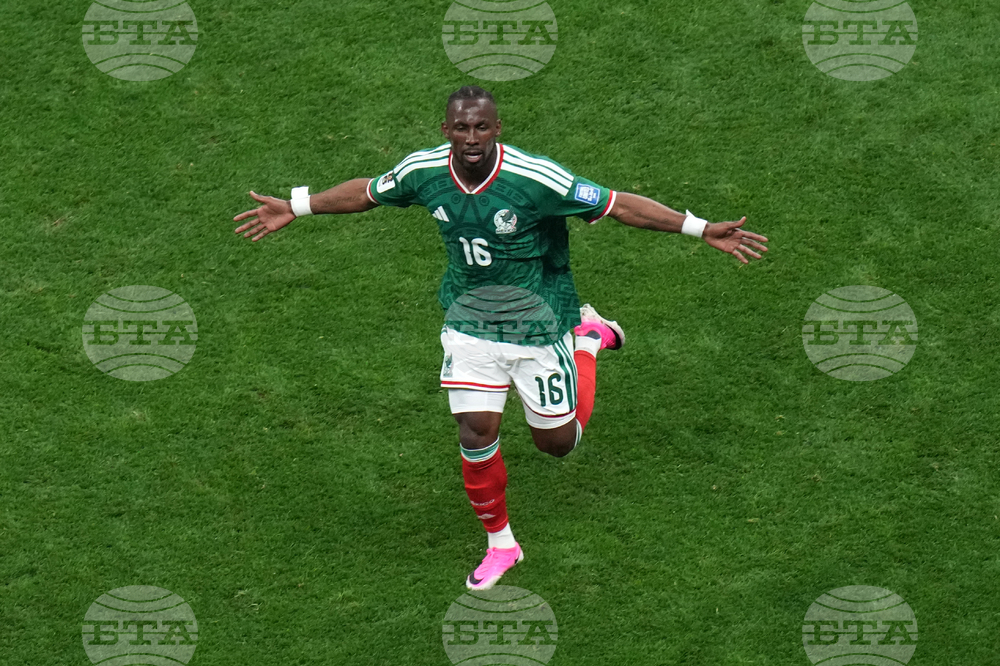 Ecuador Mexico WCup Soccer