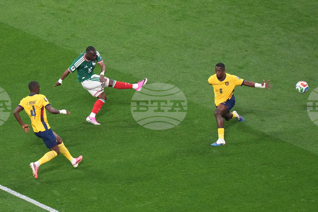 APTOPIX Ecuador Mexico WCup Soccer