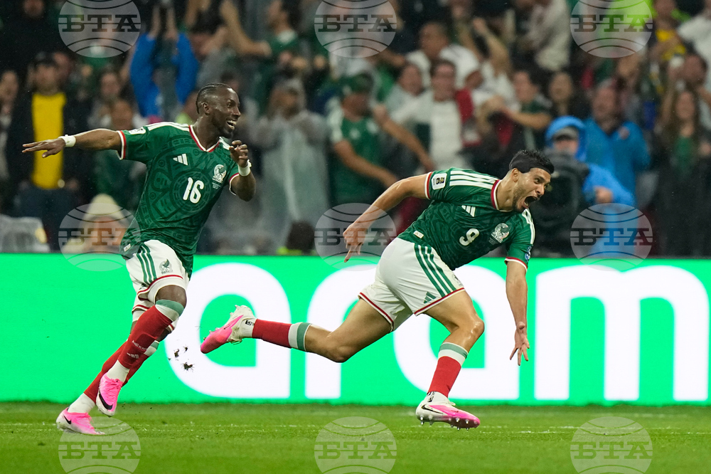 APTOPIX Ecuador Mexico WCup Soccer