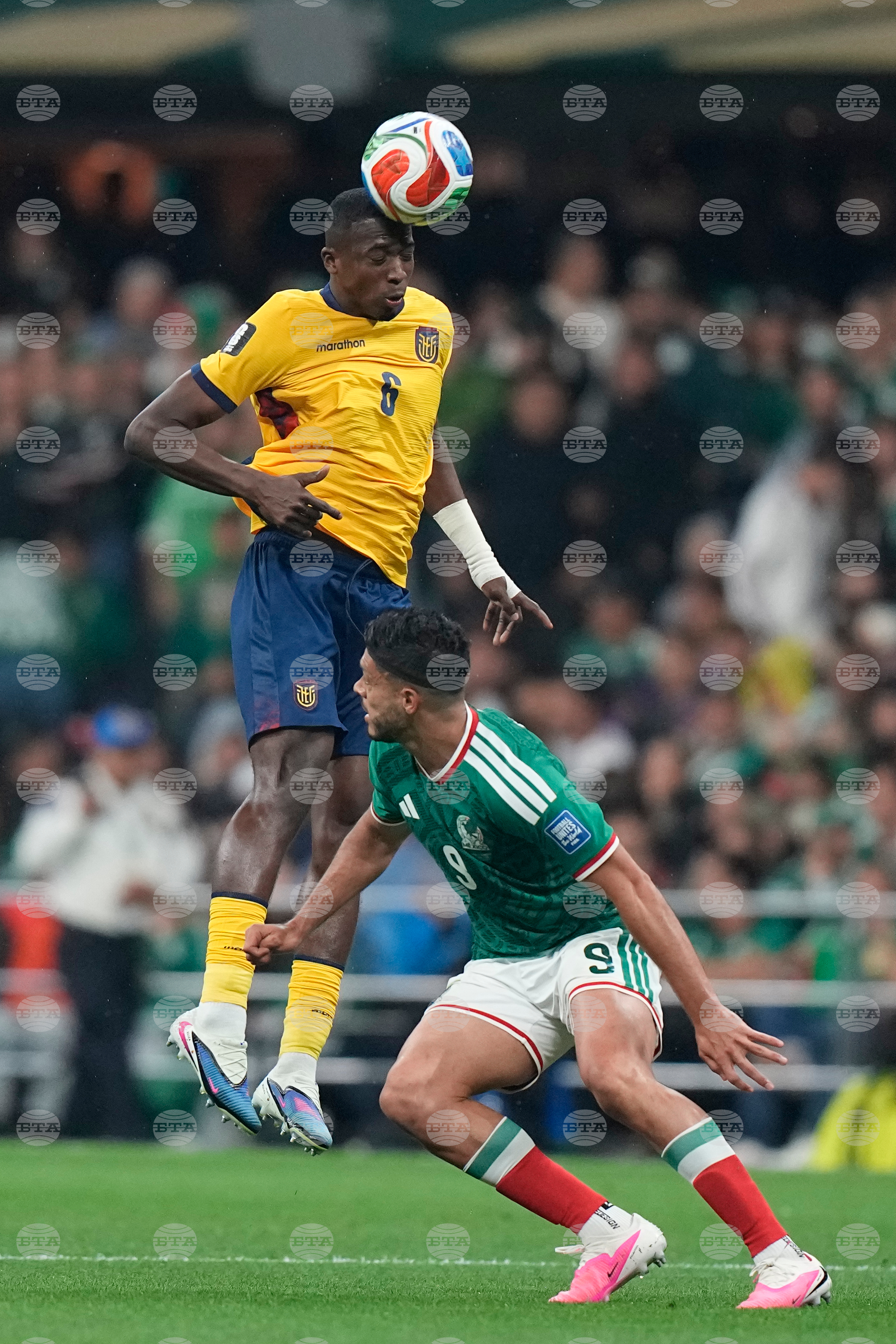 Ecuador Mexico WCup Soccer