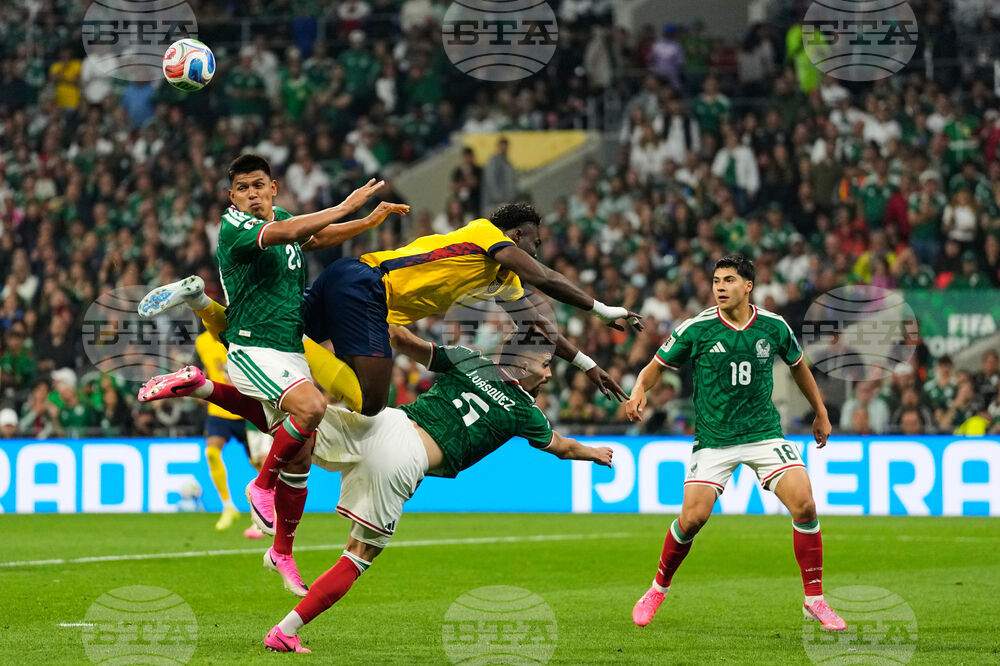 APTOPIX Ecuador Mexico WCup Soccer