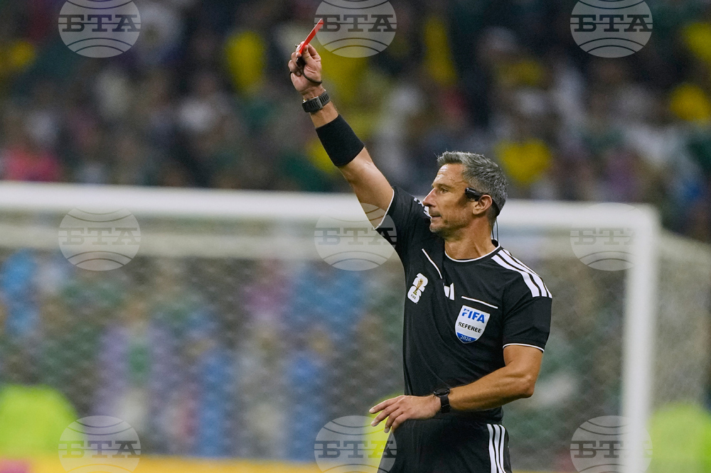 Ecuador Mexico WCup Soccer