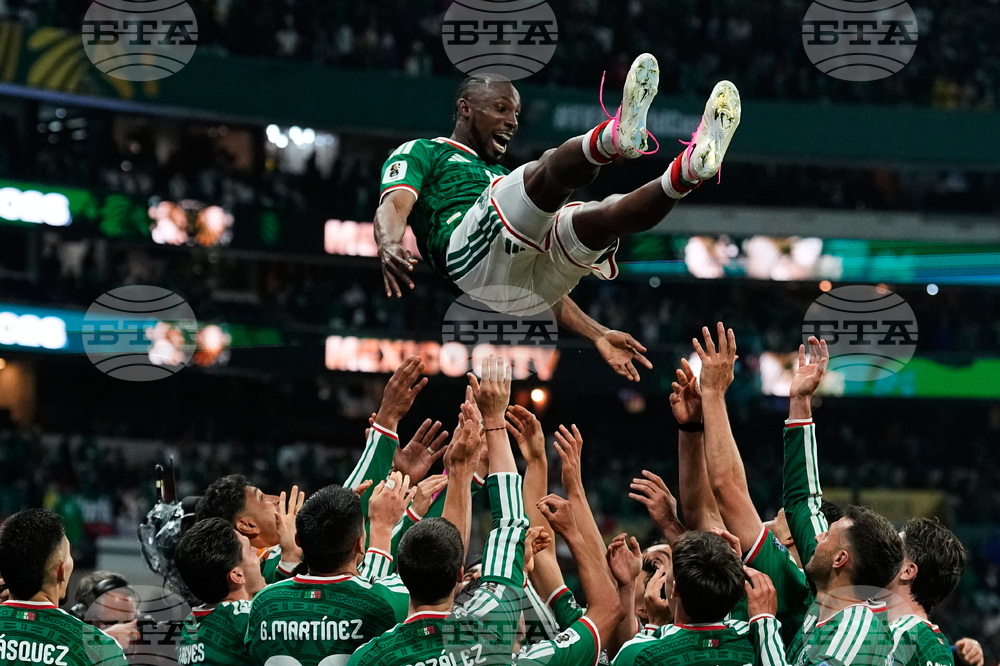 APTOPIX Ecuador Mexico WCup Soccer