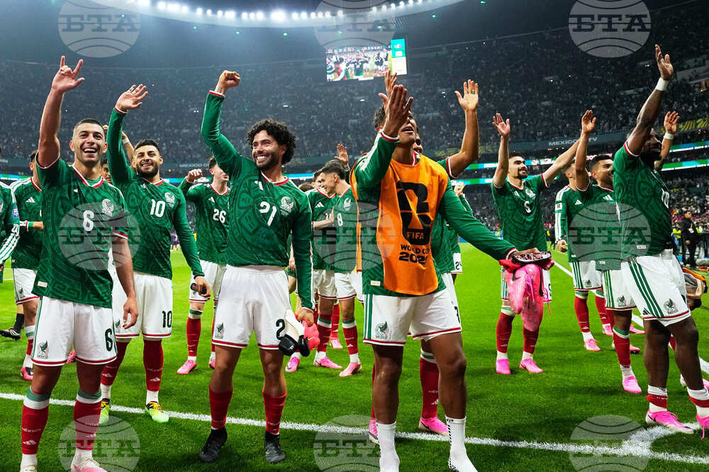Ecuador Mexico WCup Soccer