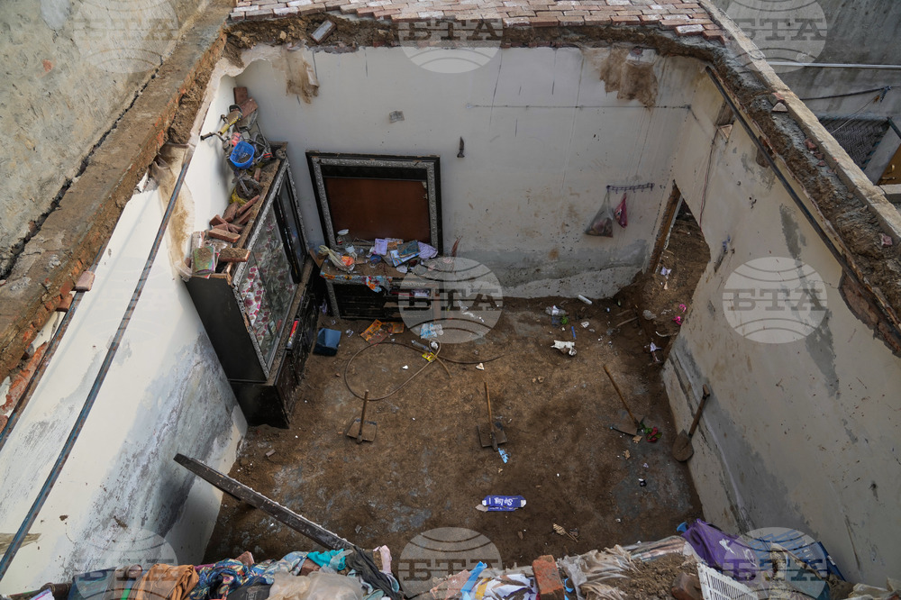 Pakistan Roof Collapse