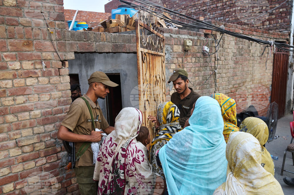 Pakistan Roof Collapse