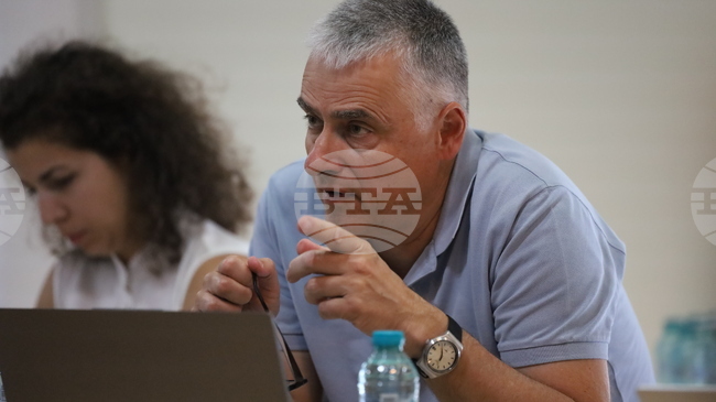 Българската база на остров Ливингстън предлага съвременни условия за международни научни изследвания, посочи Драгомир Матеев