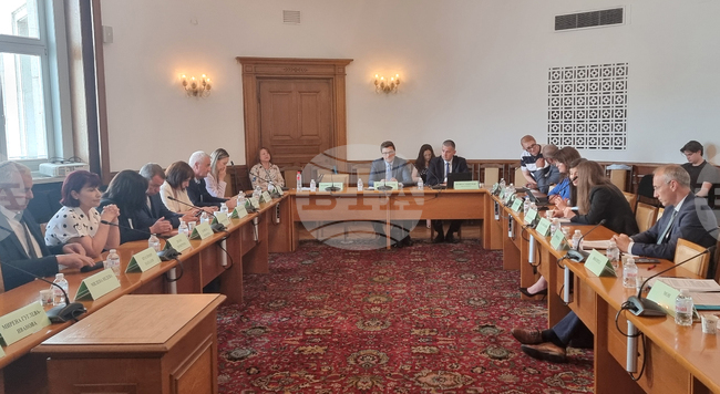 Народно събрание - Комисия по труда и социалната политика