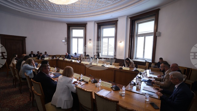 Правната дирекция в Министерството на образованието и науката ще даде становище за Съвета на ректорите, каза министър Георги Вълчев