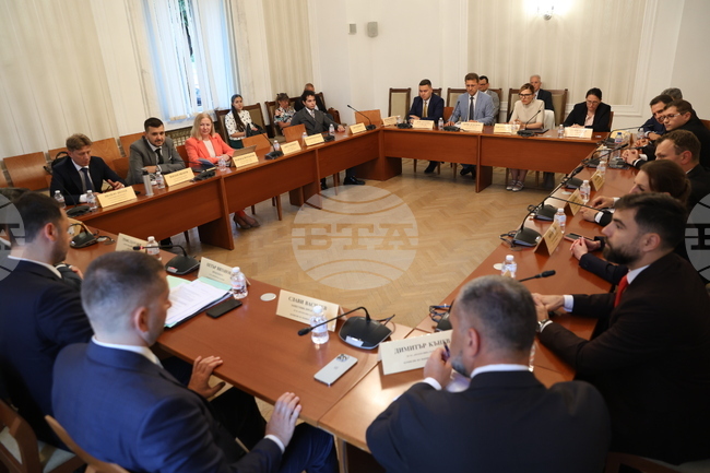 Комисията по външна политика в парламента подкрепи денонсирането на Договора към Европейската енергийна харта