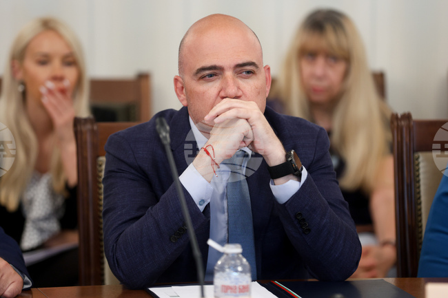 Министърът на туризма очаква Наредбата за атракционите да бъде приета до 19 юли 