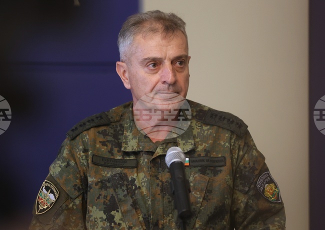Chief of Defence Says Sunken Vessel's Crew Had Three Minutes to React