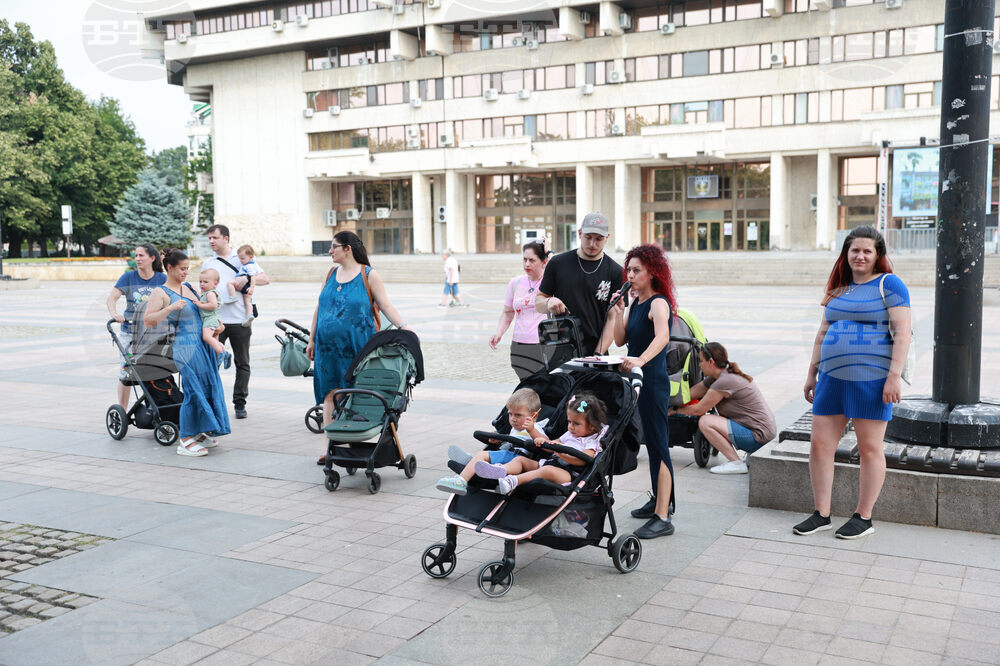 Русе - майки - протест