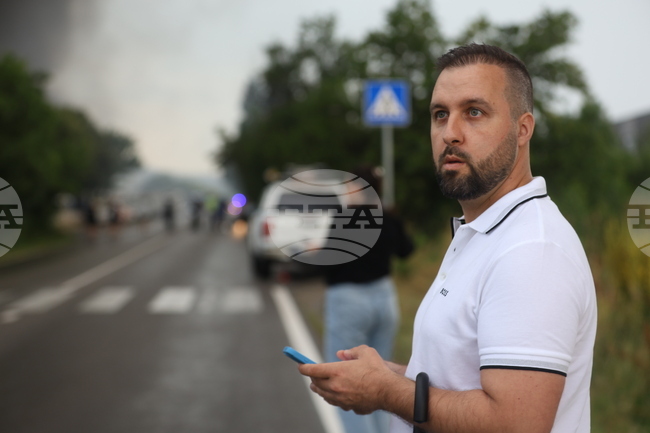 Няма данни за замърсяване в столичния район „Люлин“ вследствие на пожара, каза районният кмет Георги Тодоров
