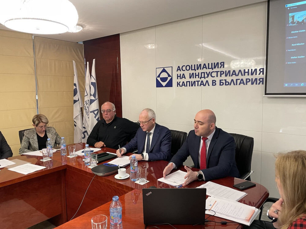 Министерство на туризма: Министър Димитров обсъди с ръководството на АИКБ актуални теми в туризма и кадровата политика в сектора