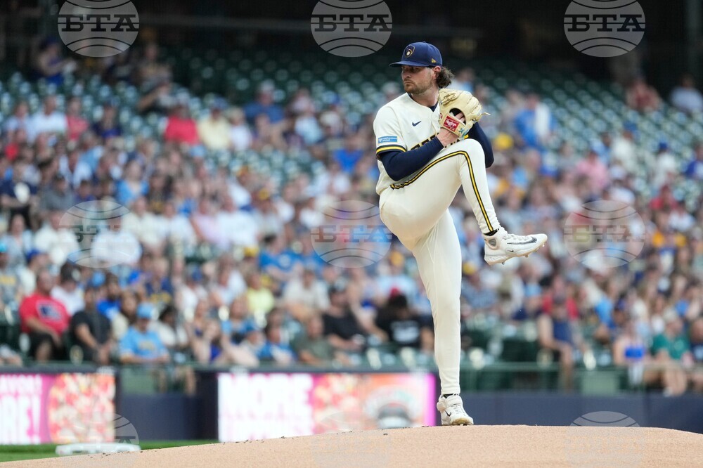 Reds Brewers Baseball