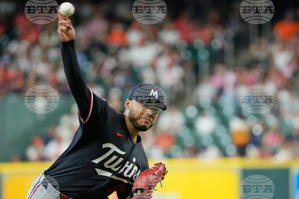 Twins Astros Baseball