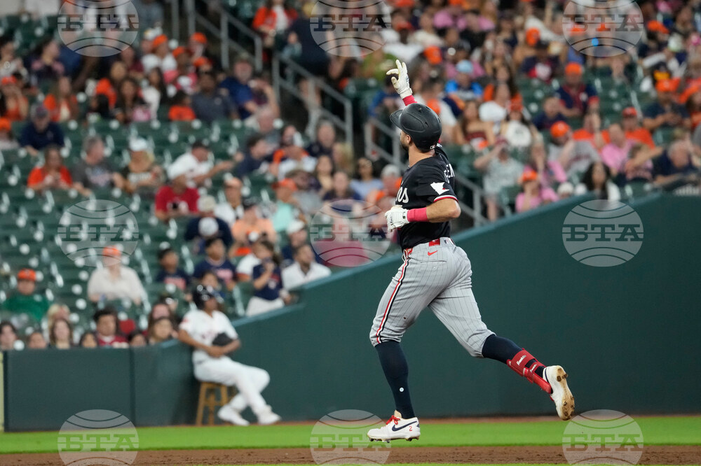 Twins Astros Baseball