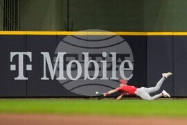 Reds Brewers Baseball