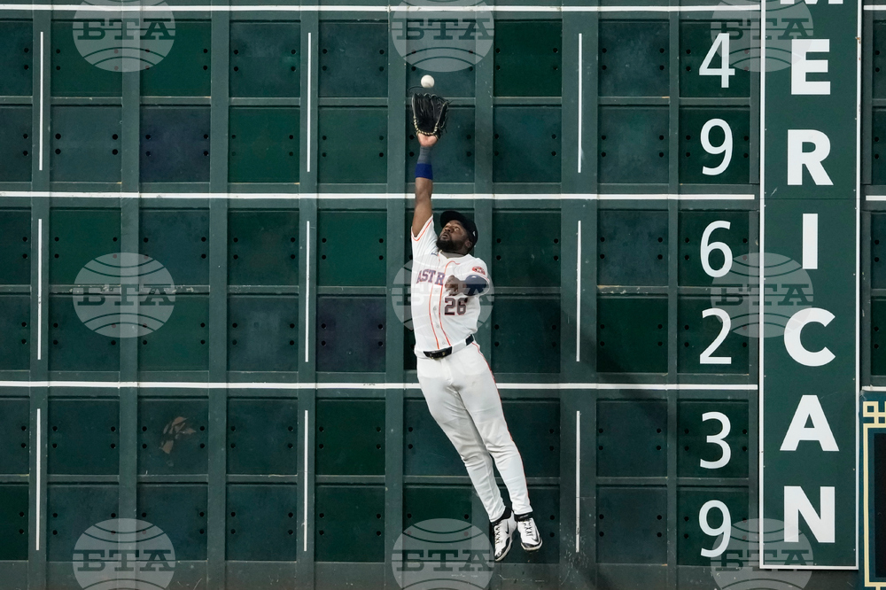 Twins Astros Baseball