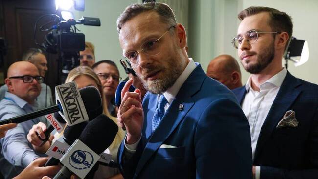 ПАП: Ръководителят на кабинета на полския президент разкритикува Киев заради закона за Националния пантеон