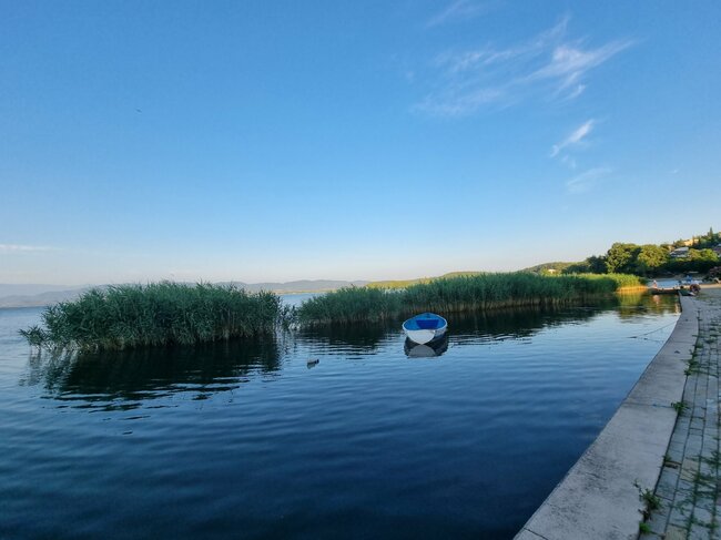 Температурата на водата в Дойранското езеро е над 28 градуса, на водата Охридското и Преспанското – около 24