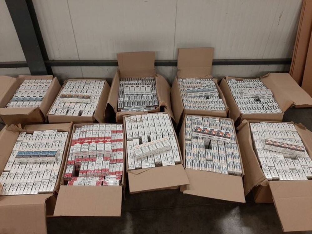 Two Men Arrested for Possessing 1,062,595 Packs of Illegal Cigarettes