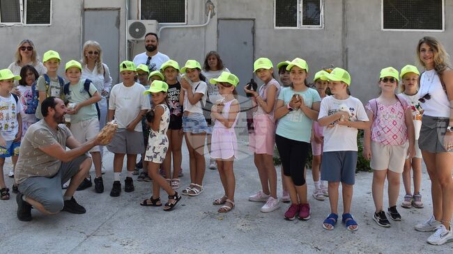 Деца от Лятната академия за позитивна превенция посетиха зоокъта в Разград 
