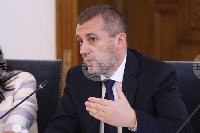 Министър Пеев очаква резултатите от цялостния одит на НКЖИ до края на юли