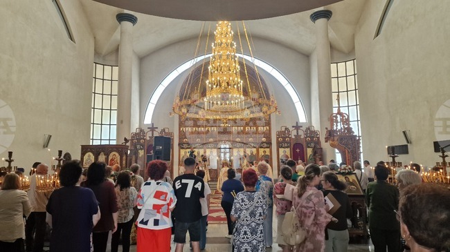 Храмът „Св. Висарион Смоленски“ отбеляза 20 години като духовен символ на Родопите