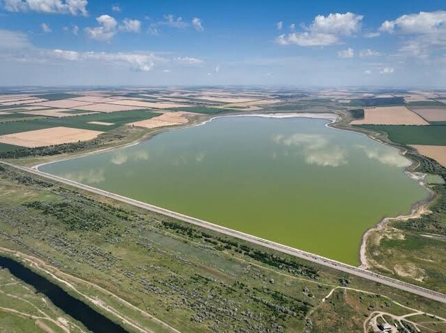 Укрепват язовирната стена на Тараклийското водохранилище в район с компактно българско население в Молдова