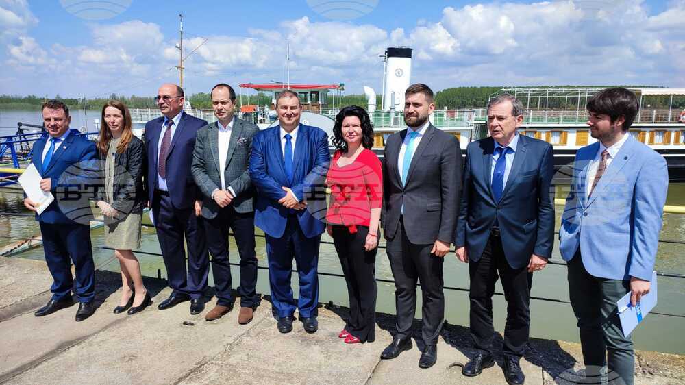 Bulgaria and Romania Jointly Call for "Urgent" Schengen Accession