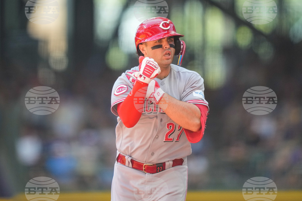 Reds Brewers Baseball
