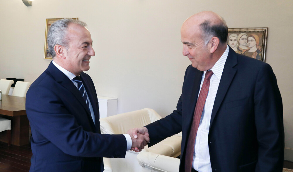 Премиерът Гълъб Донев проведе среща с посланика на САЩ Кенет Мертен