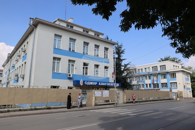 Полицията в Благоевград задържа 40-годишен мъж, в чийто апартамент са открити близо 150 грама марихуана и хашиш
