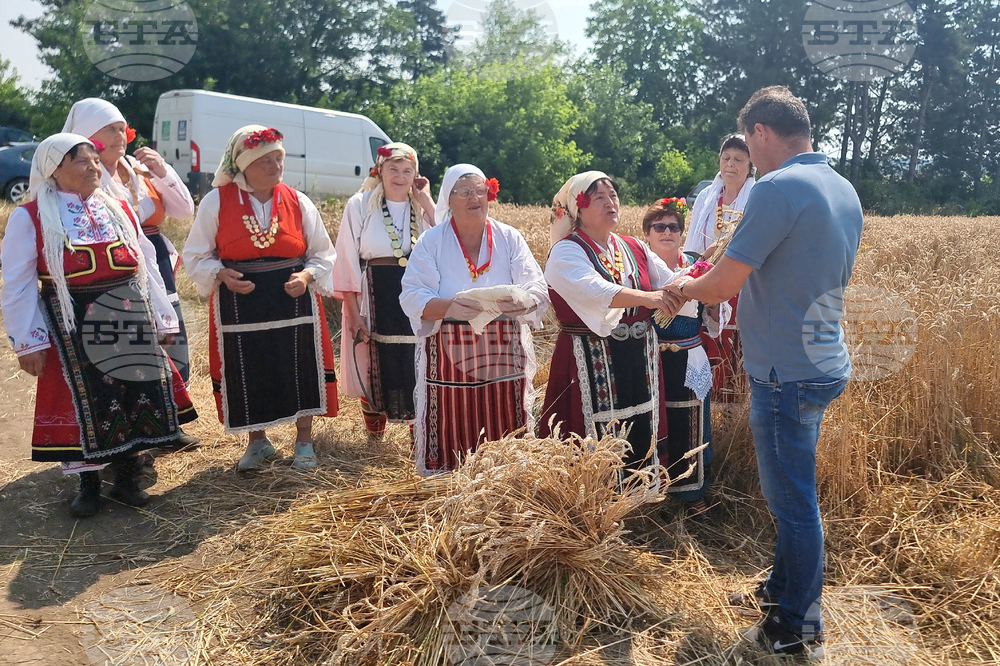 Генерал Тошево - жътвена кампания - начало