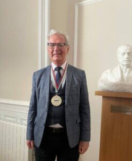 Проф. Веселин Петров бе удостоен със званието Professor Emeritus на церемония в Българската академия на науките