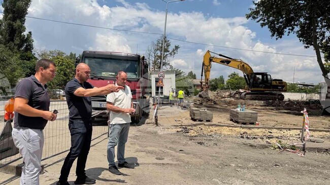 Започнаха строителните дейности по разширението на ул. „Калиакра“ в пловдивския район „Южен“