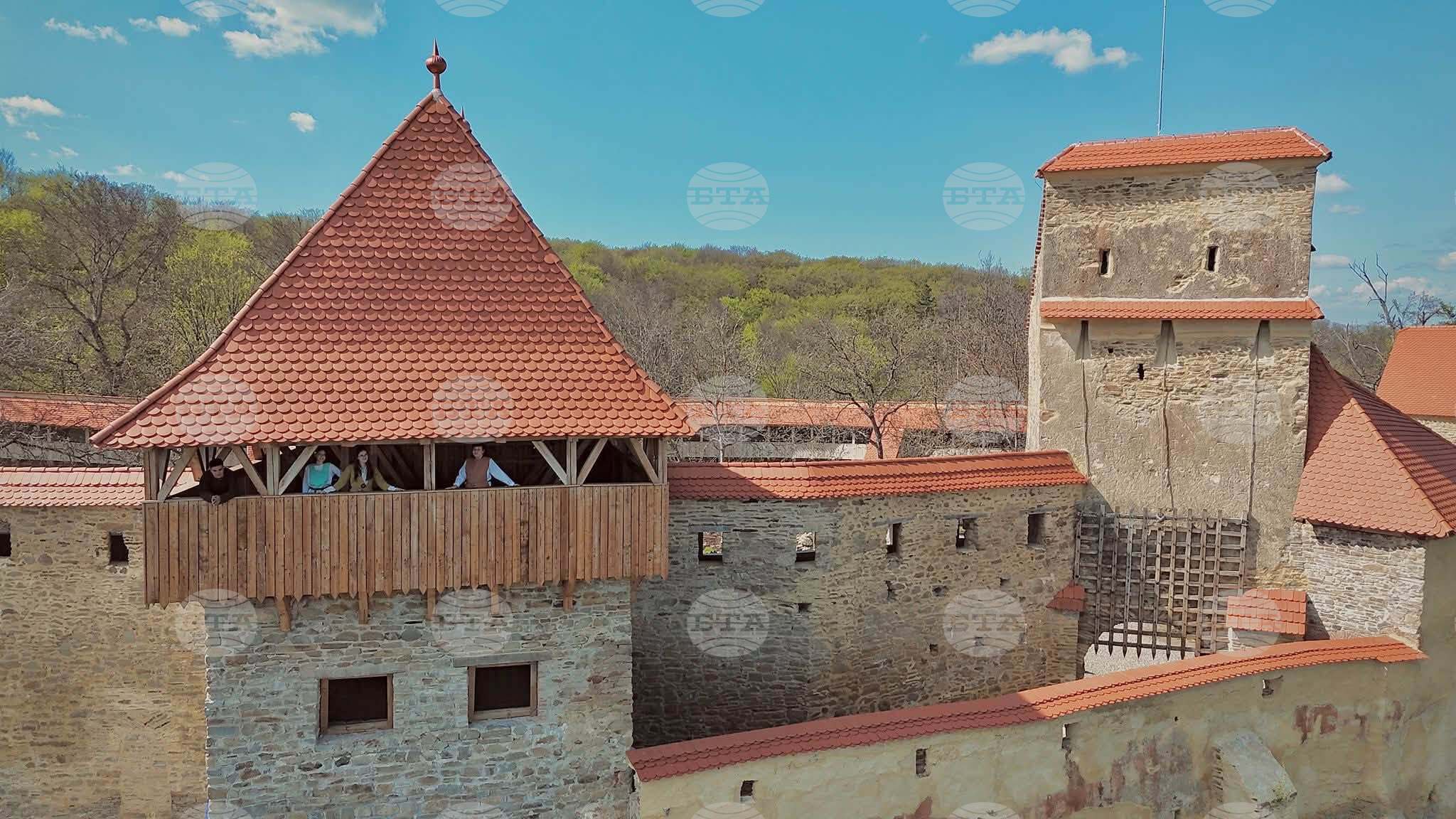 Аджерпрес: Реставрираната крепост Саскиз от 14-ти век в Трансилвания отваря врати за посетители