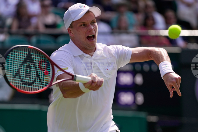 CORRECTION Britain Wimbledon Tennis