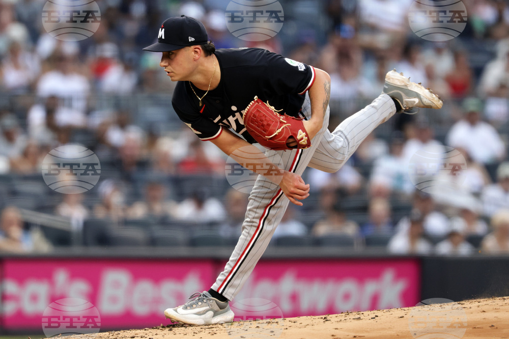 Twins Yankees Baseball