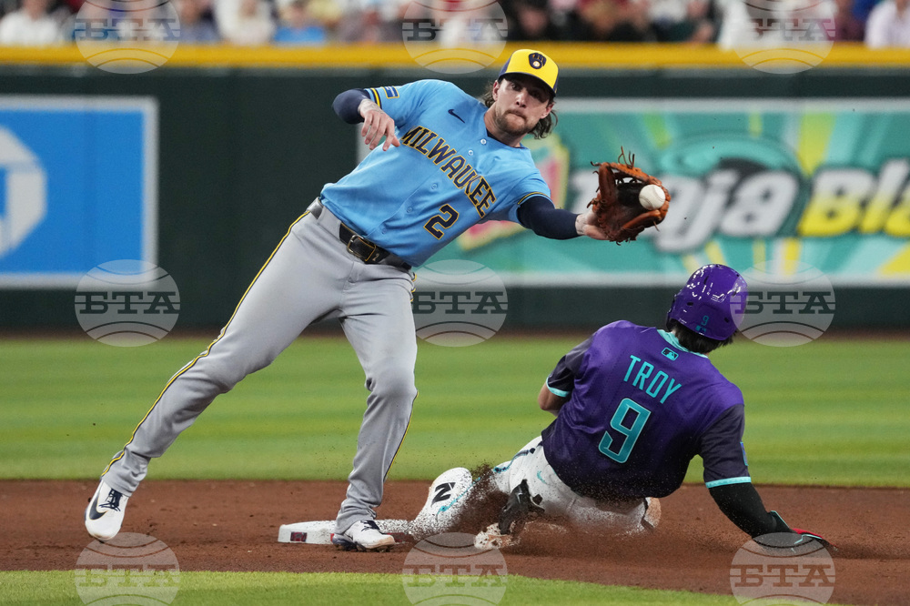 Brewers Diamondbacks Baseball