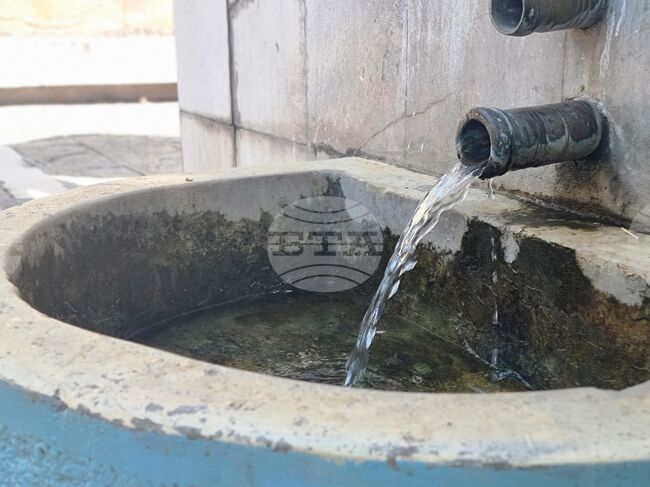 Властите в Северна Македония очакват до края на следващата седмица водата в Гостивар да е годна за пиене