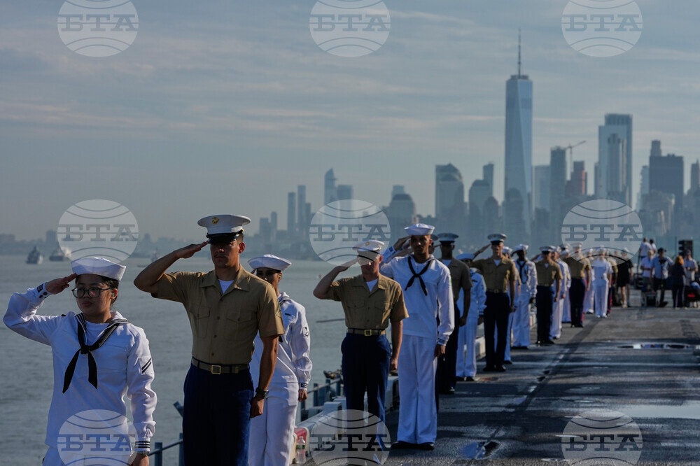 APTOPIX America 250 Ship Parade