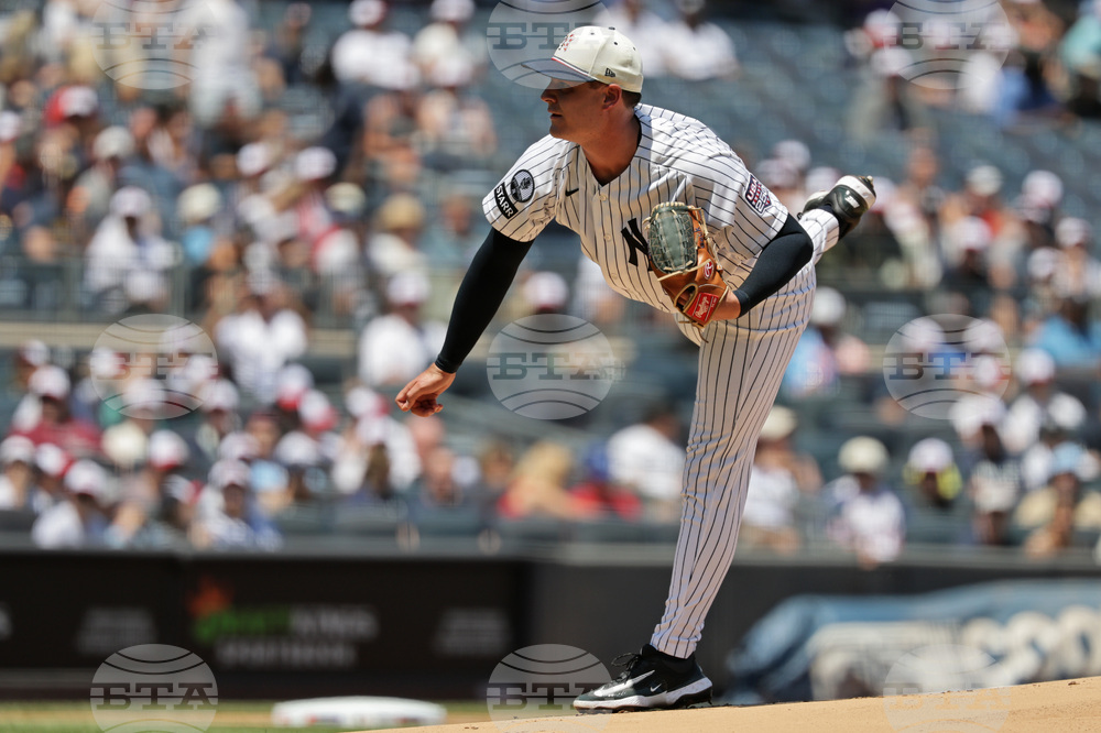 Twins Yankees Baseball