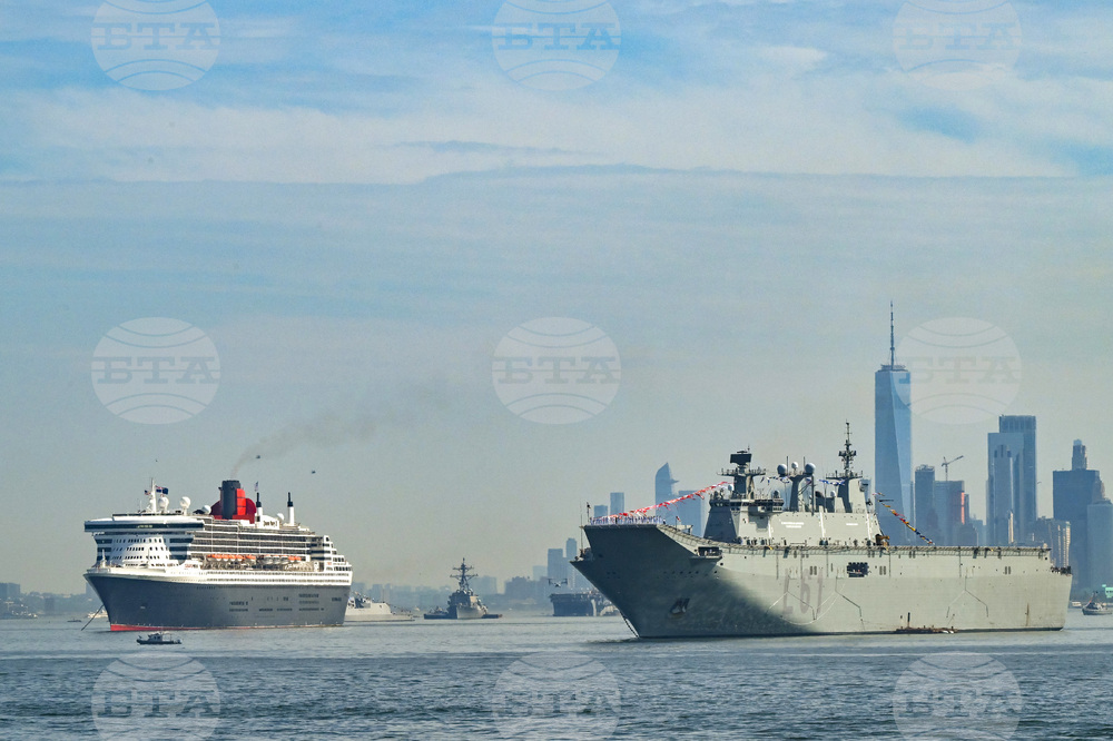 Cunard's flagship Queen Mary 2 in New York Harbor for Sail4th 250