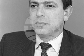Атанас Папаризов - икономист и политик