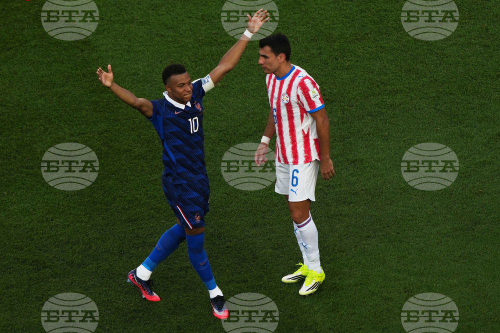 Paraguay France WCup Soccer