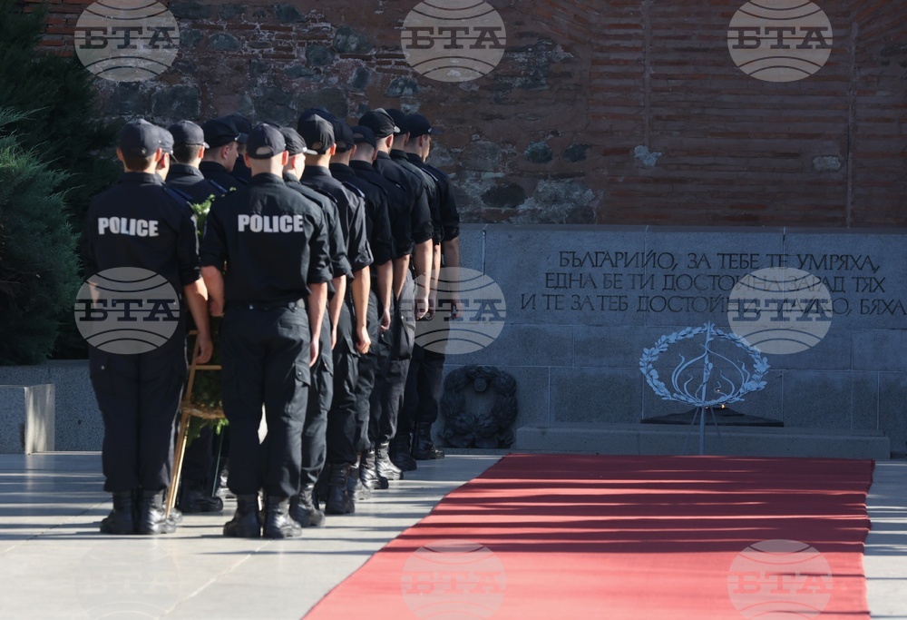 Interior Ministry Marks 147th Anniversary with Wreath-Laying Ceremony in Sofia